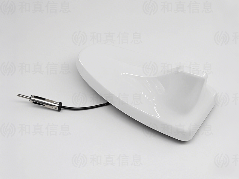 鲨鱼鳍智联车载天线